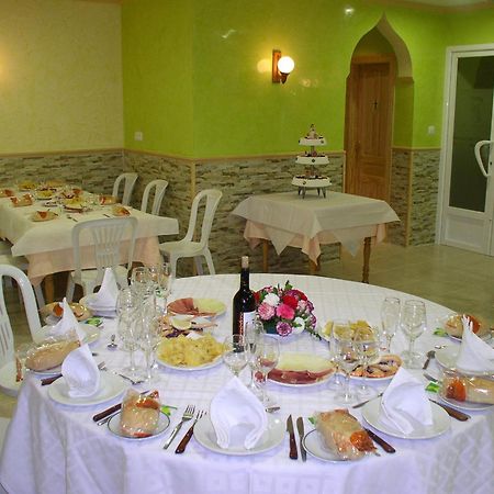 Hostal Mary Tere Salobrena Bagian luar foto