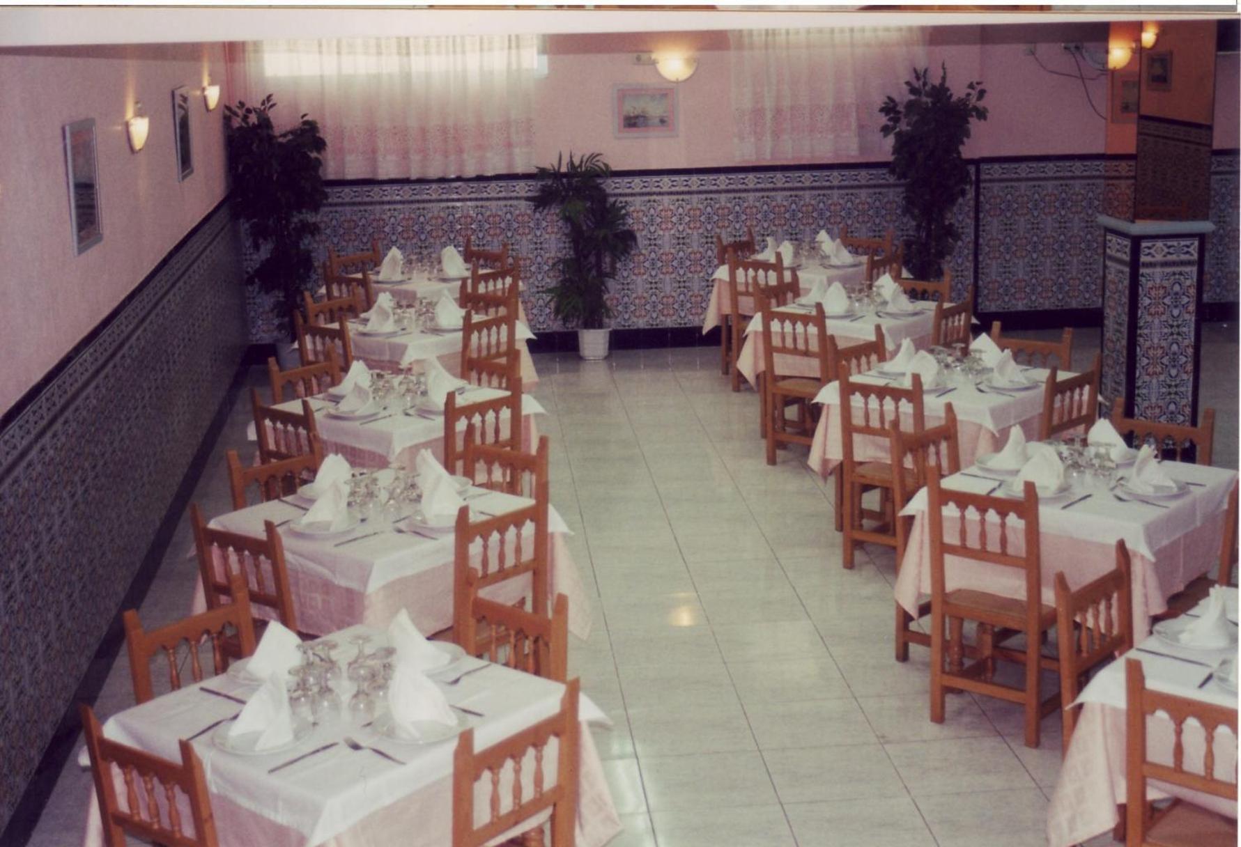 Hostal Mary Tere Salobrena Bagian luar foto