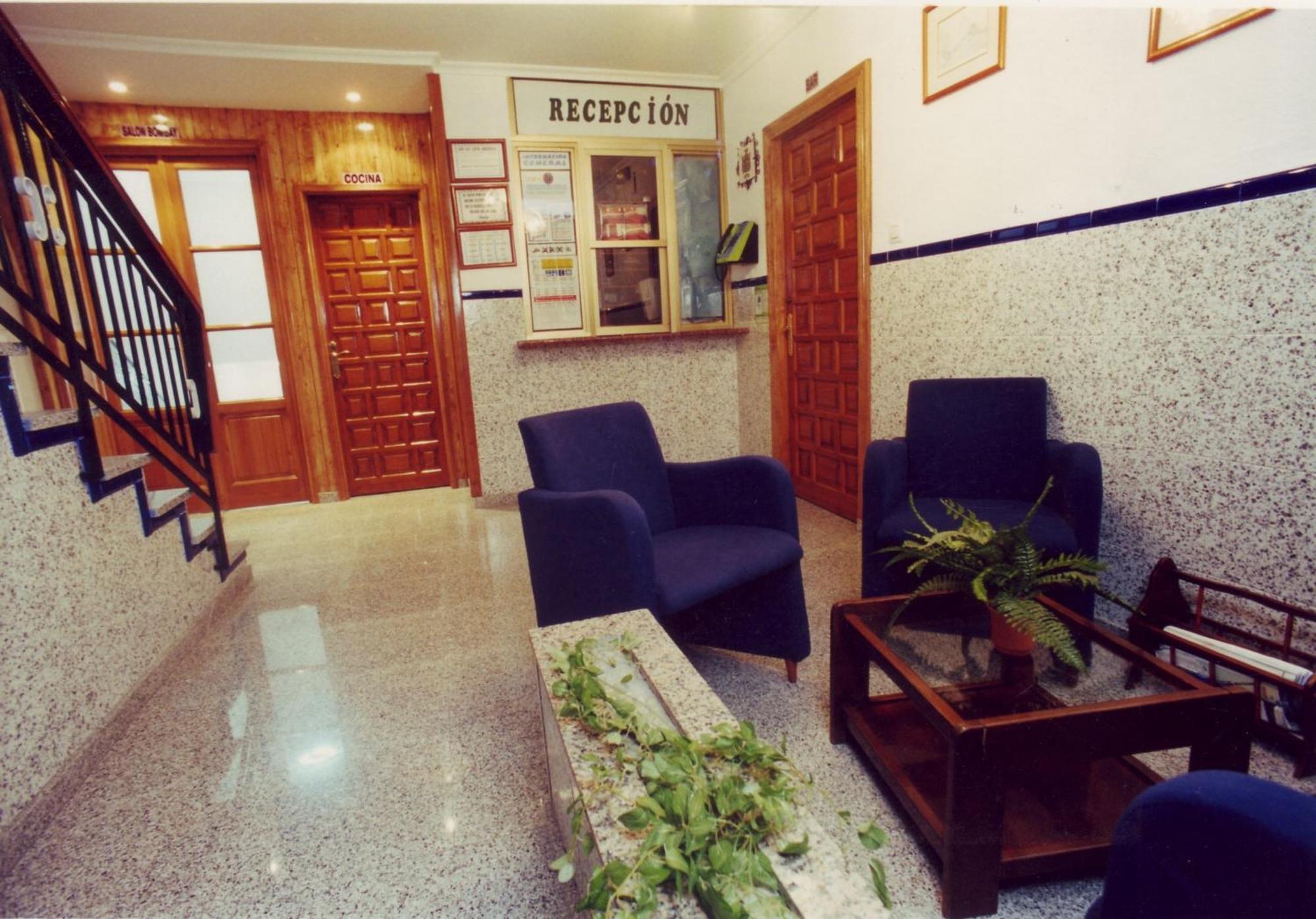 Hostal Mary Tere Salobrena Bagian luar foto
