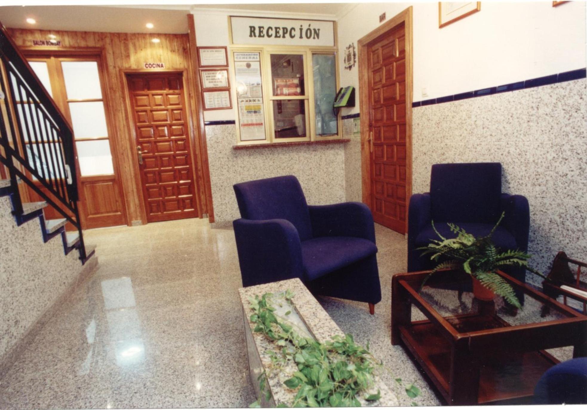 Hostal Mary Tere Salobrena Bagian luar foto