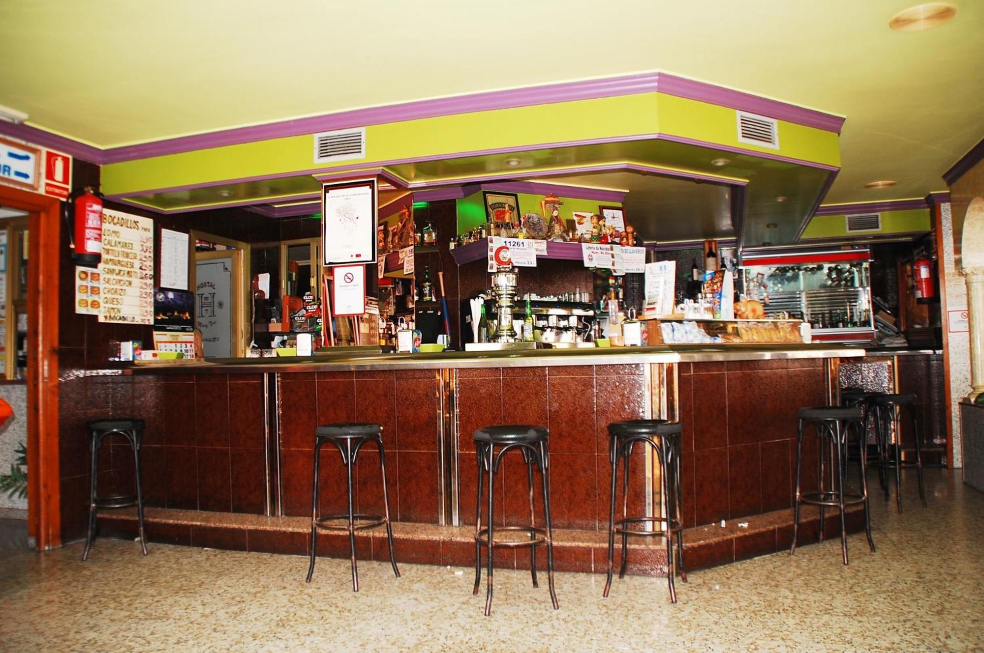 Hostal Mary Tere Salobrena Bagian luar foto