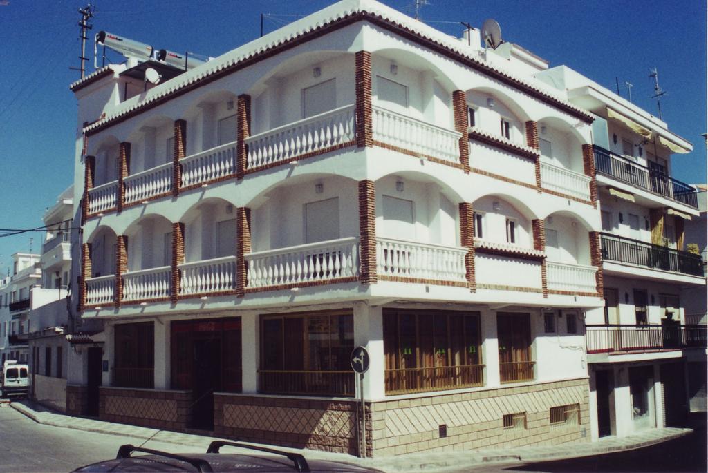 Hostal Mary Tere Salobrena Bagian luar foto