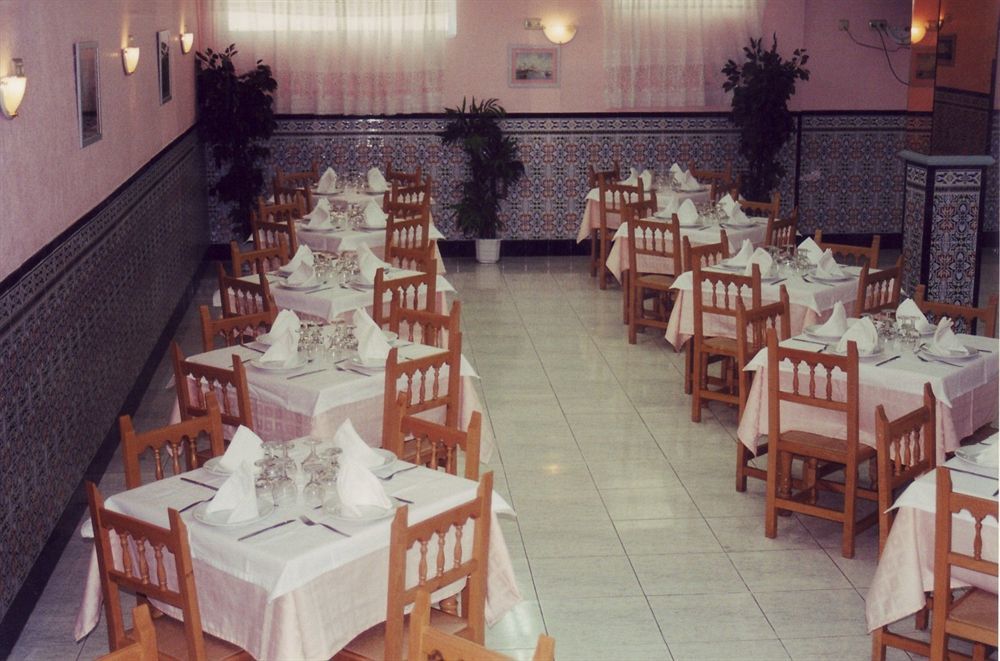 Hostal Mary Tere Salobrena Bagian luar foto